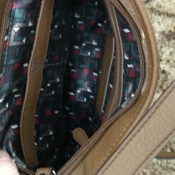 Brown suede crossbody bag. - Picture 3 of 4